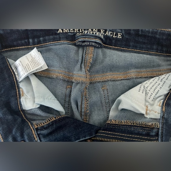 Women’s Ripped Dark Wash American Eagle Jeans - Picture 3 of 4